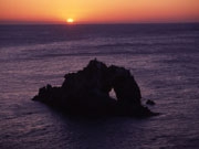 日出の石門画像